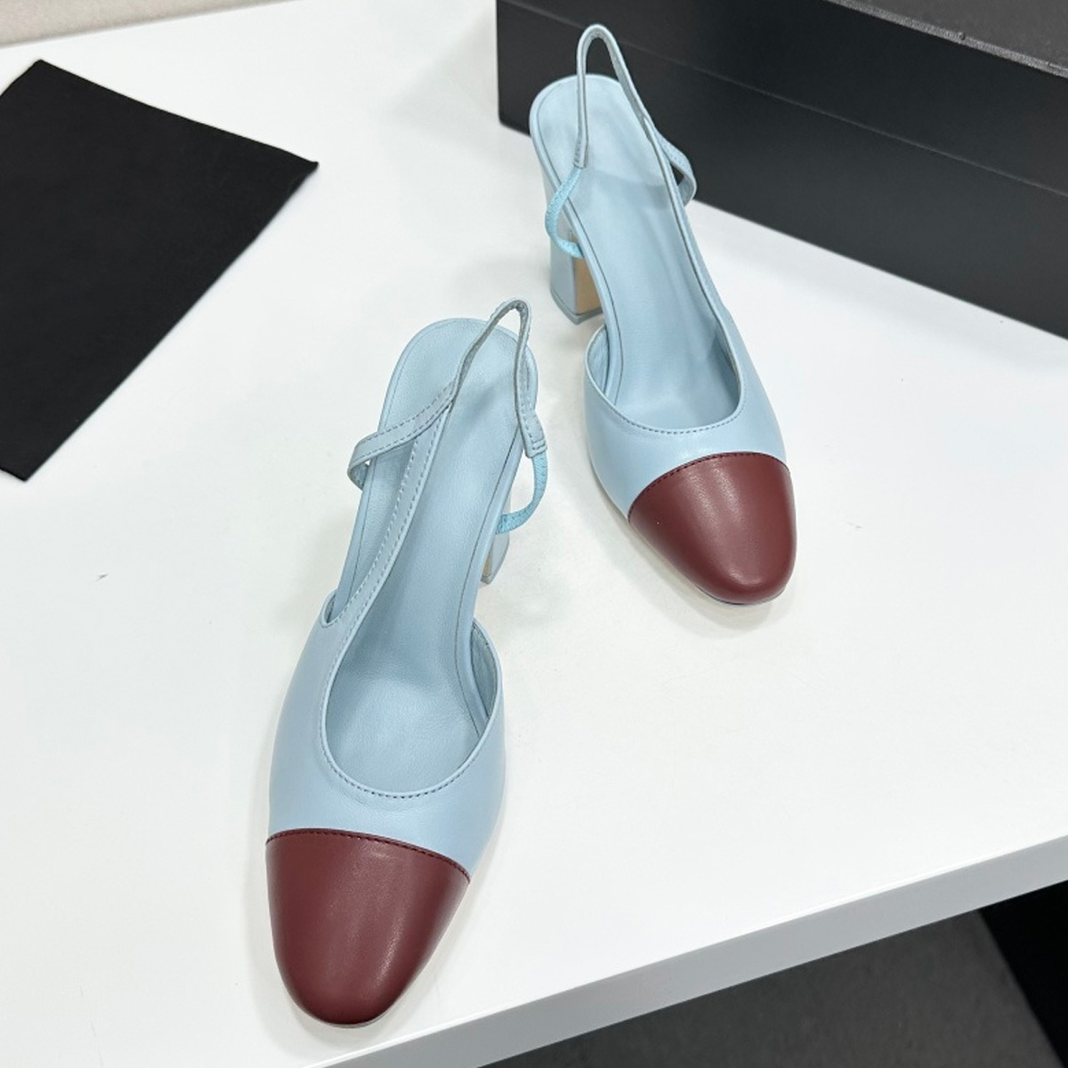 2026 Women's Two-Tone Slingbac - Casual Sandal Leather 评论和价格