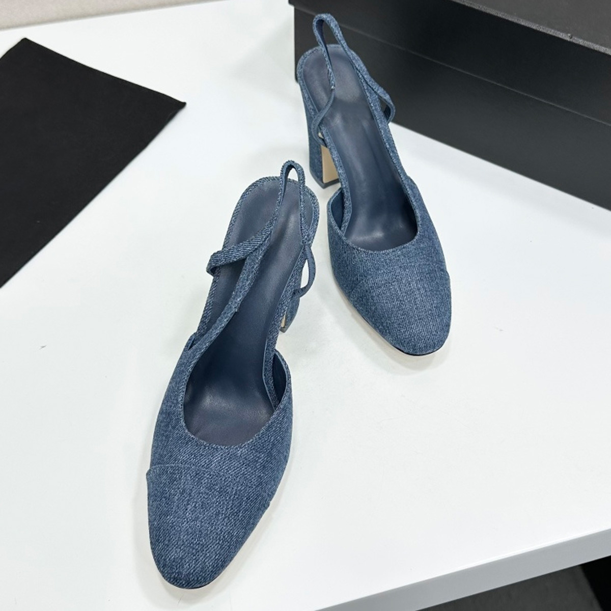 2026 Women's Two-Tone Slingbac - Casual Sandal Leather 评论和价格