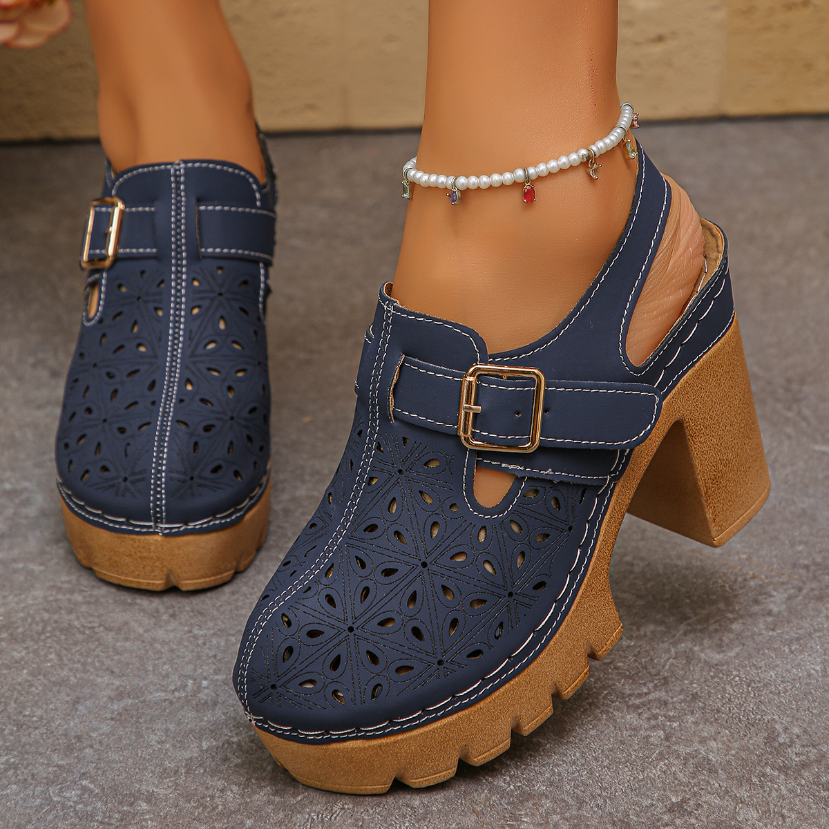 Large Size Women's Thick Heel  - Casual Sandal Leather 评论和价格